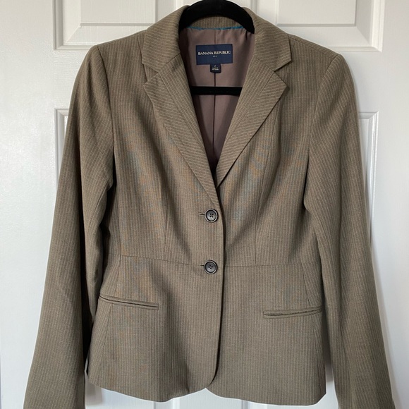 Banana Republic | Fitted Blazer | Size 2 | Pin Stripe - Picture 8 of 8